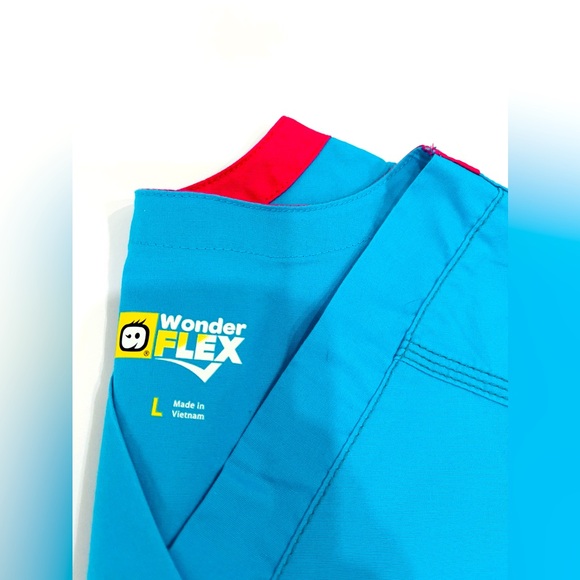 Women’s Wonder Flex Scrubs Size Large - Picture 1 of 4